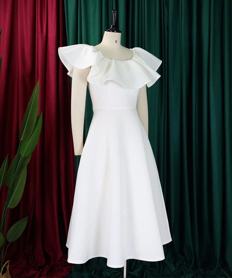 Elegant Ruffled Skirt Banquet Dress