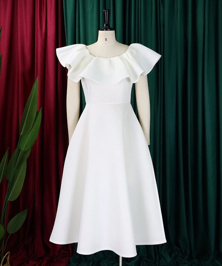 Elegant Ruffled Skirt Banquet Dress